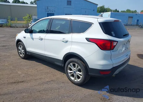 2019 Ford Escape Se z USA, uszkodzony, nr VIN 1FMCU9GD2KUB30688